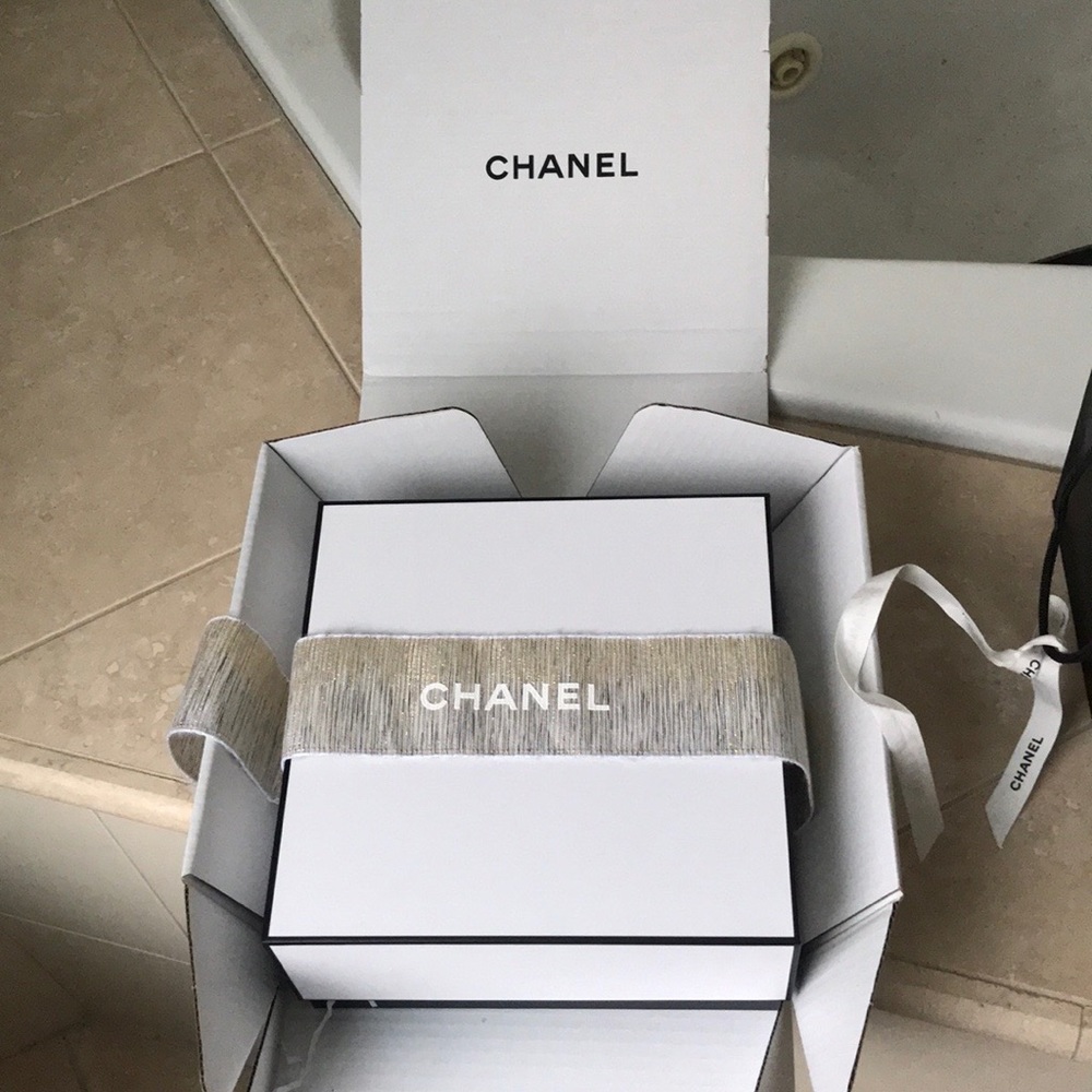 Complete Chanel gift box and packaging
